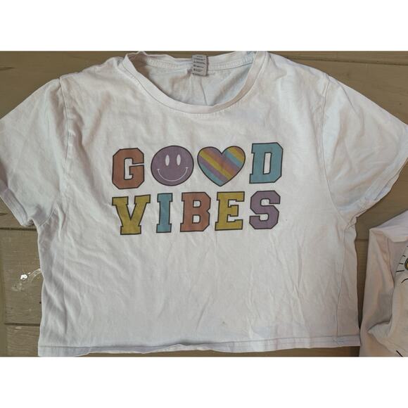 Lot of 4 Women's Junior's Short Sleeve Shirts. Levi’s, Forever 21. Size Small - Picture 5 of 10